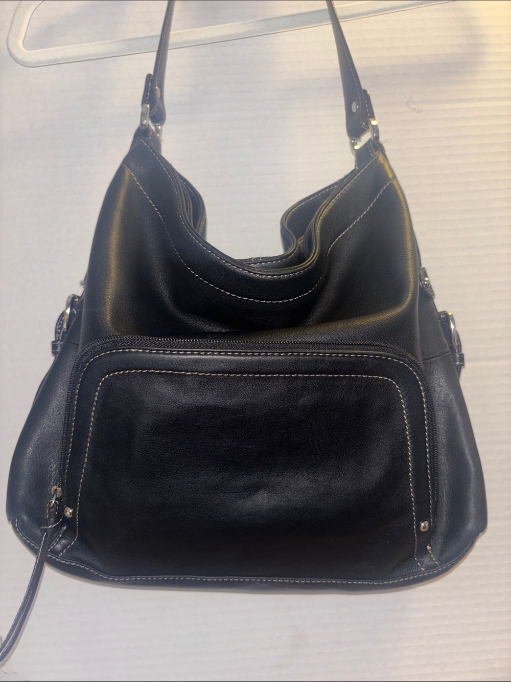 TIGNANELLO BLACK LEATHER SHOULDER BAG GREAT CONDITION THIS BAG IS GORGEOUS